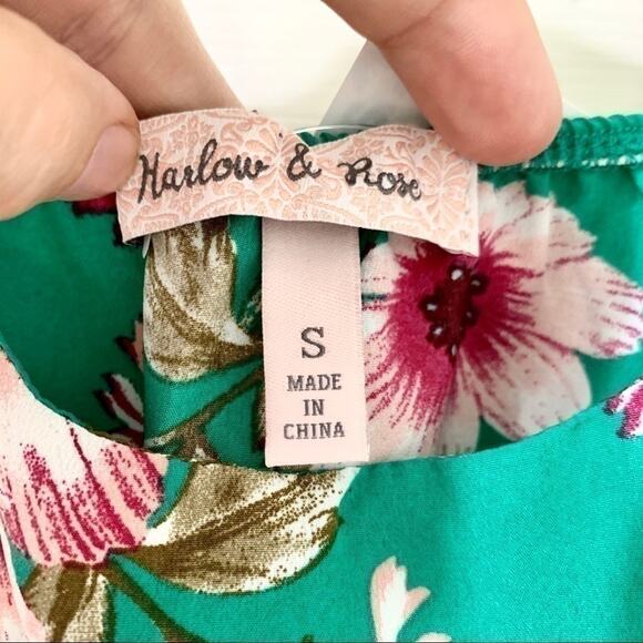 Harlow & Rose Green & Pink Floral Front Tie Sleeveless Blouse Size Small NWT - Picture 6 of 13
